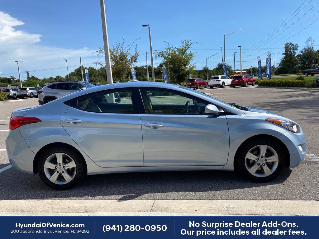 Used 2013 Hyundai Elantra GLS w/ Preferred Pkg FWD image 25