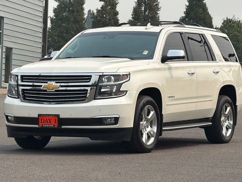 Used 2015 Chevrolet Tahoe LTZ AWD/4WD image 10
