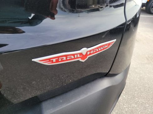 Certified 2023 Jeep Renegade Trailhawk AWD/4WD image 12