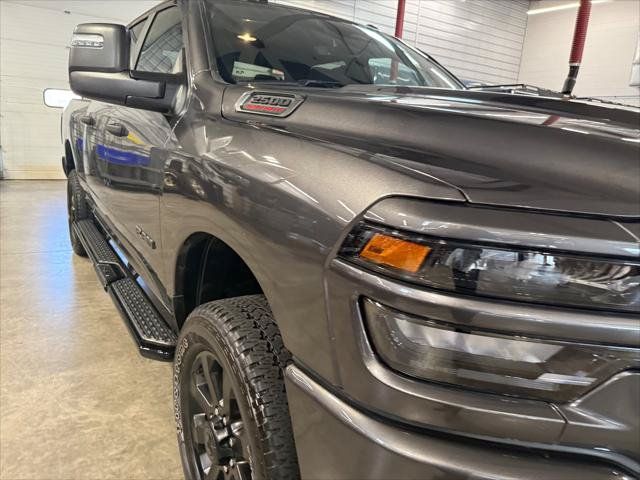 Certified 2025 RAM 2500 Big Horn AWD/4WD image 3