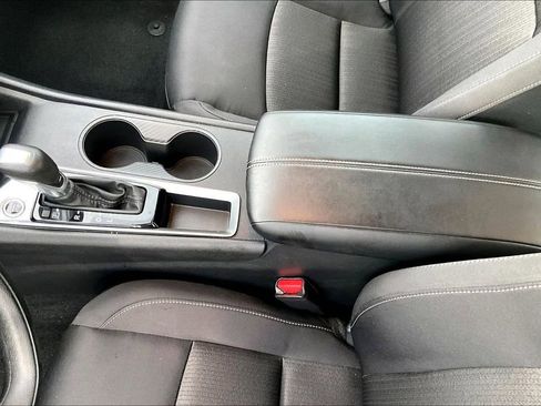 Used 2025 Nissan Altima 2.5 SV FWD image 15