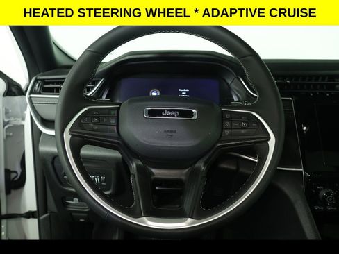 Used 2025 Jeep Grand Cherokee Laredo X w/ Luxury Tech Group I image 7