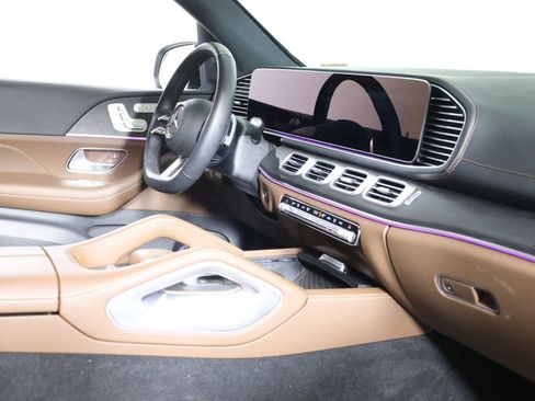 Used 2025 Mercedes-Benz GLS 450 4MATIC image 68