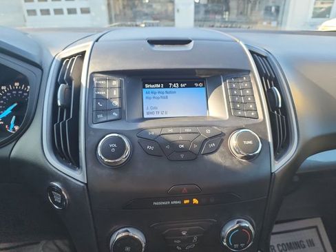 Used 2019 Ford Edge SE FWD image 18