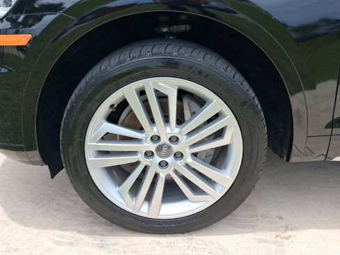 Used 2018 Audi Q5 Prestige w/ Prestige Package AWD/4WD image 3