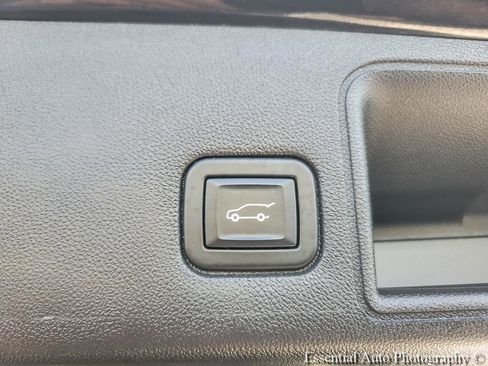 Certified 2020 GMC Terrain SLT w/ Preferred Package AWD/4WD image 24