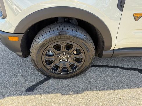 Used 2025 Ford Bronco Sport Badlands image 23