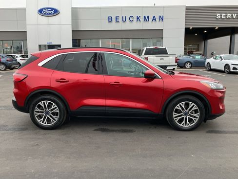 Used 2020 Ford Escape SEL image 9