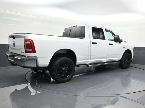 Used 2024 RAM 2500 Tradesman w/ Chrome Appearance Group AWD/4WD image 5