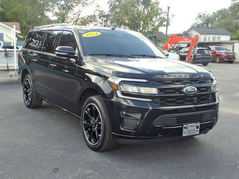 Used 2024 Ford Expedition Max Limited AWD/4WD image 7