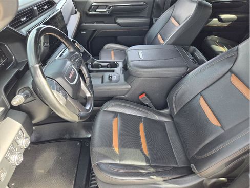 Used 2024 GMC Sierra 2500 AT4 w/ AT4 Premium Plus Package AWD/4WD image 12