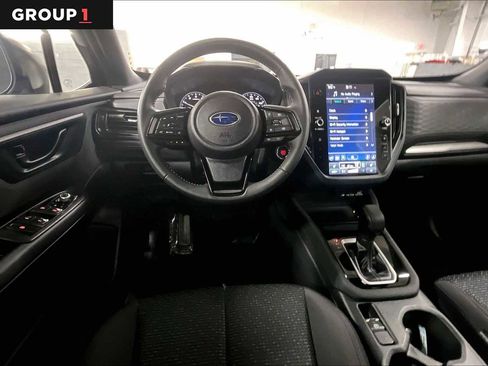 Used 2025 Subaru Forester Premium image 5