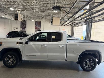 Used 2025 GMC Sierra 1500 SLE