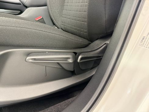 Used 2026 Honda HR-V LX image 14