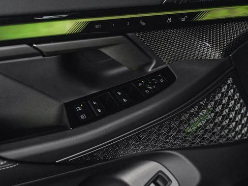 Used 2026 BMW M5 w/ Carbon Package image 36