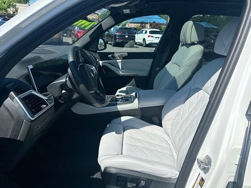 Used 2026 BMW X5 xDrive40i w/ Executive Package AWD/4WD image 8