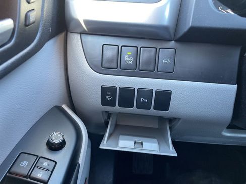 Used 2016 Toyota Highlander Limited image 24