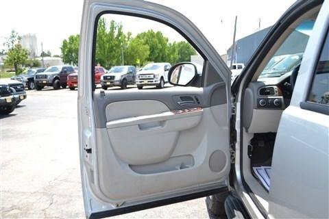 Used 2012 Chevrolet Tahoe LT AWD/4WD image 10
