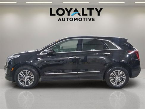 Used 2022 Cadillac XT5 Premium Luxury w/ Technology Package image 2