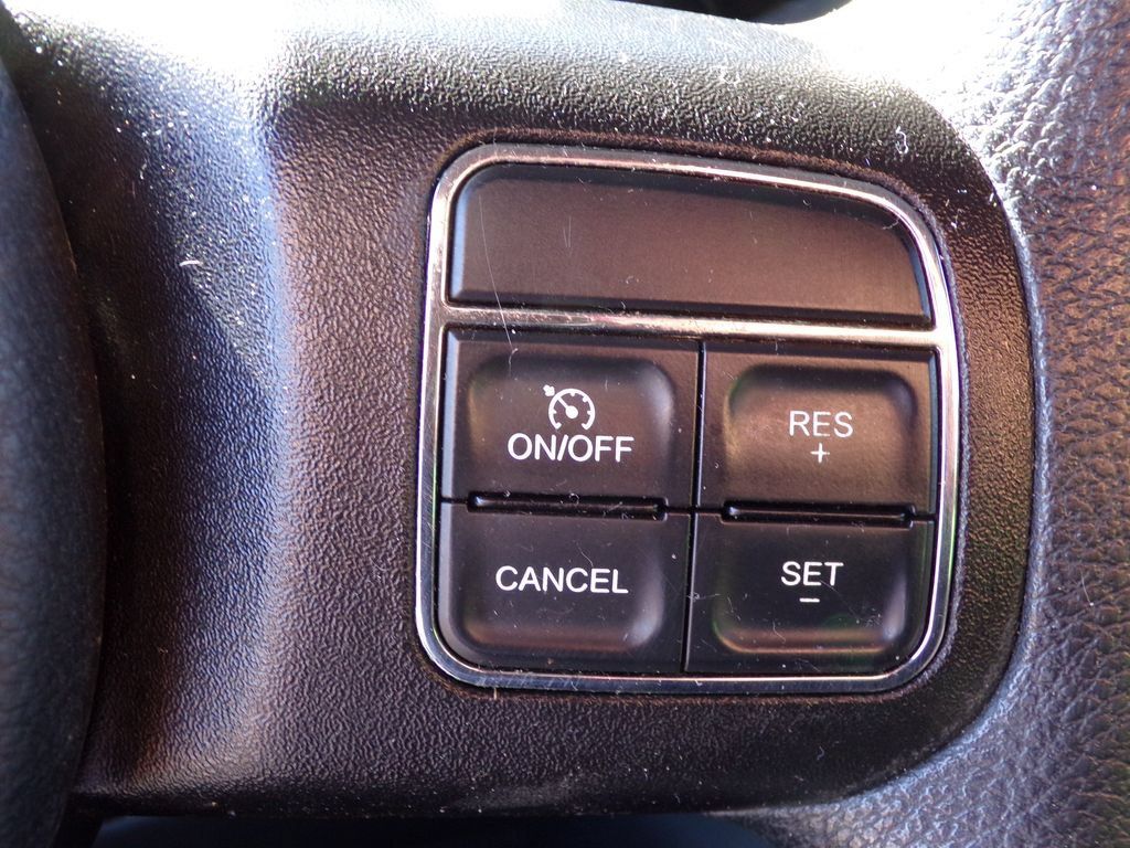 Used 2013 Jeep Wrangler Sport AWD/4WD image 16
