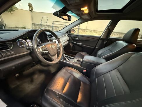 Used 2016 Toyota Camry XLE w/ Moonroof Package FWD image 18