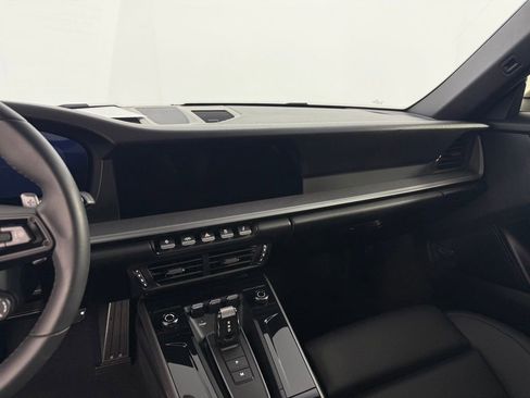 Certified 2025 Porsche 911 Carrera RWD image 19