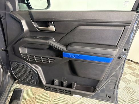 Used 2024 Toyota Tacoma TRD Sport w/ TRD Sport Upgrade Package image 15