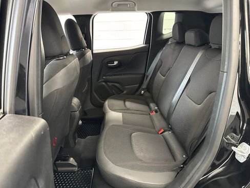 Used 2023 Jeep Renegade Trailhawk AWD/4WD image 38