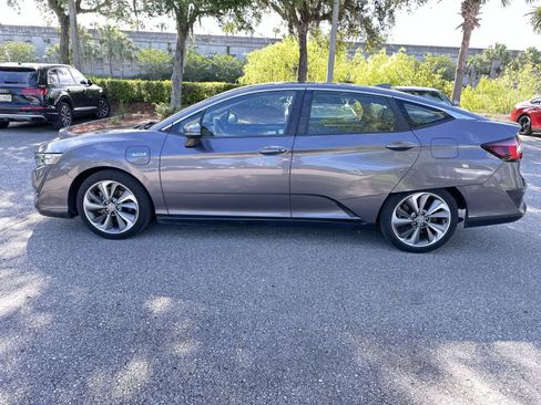 Used 2018 Honda Clarity Plug-In Hybrid image 3