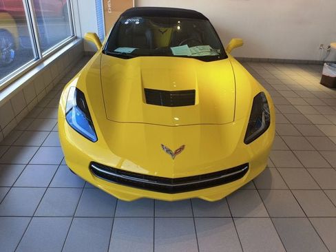 Used 2015 Chevrolet Corvette Stingray Convertible RWD image 3