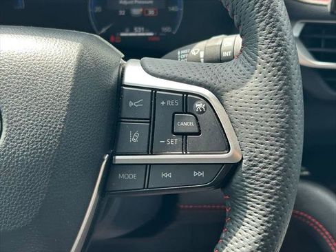 Certified 2025 Toyota Sienna XSE FWD image 43
