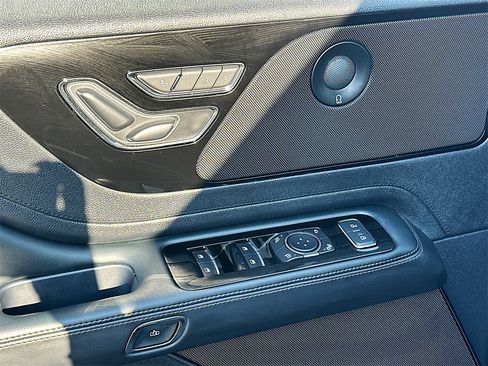 Used 2025 Lincoln Aviator Reserve w/ Illumination Package image 21