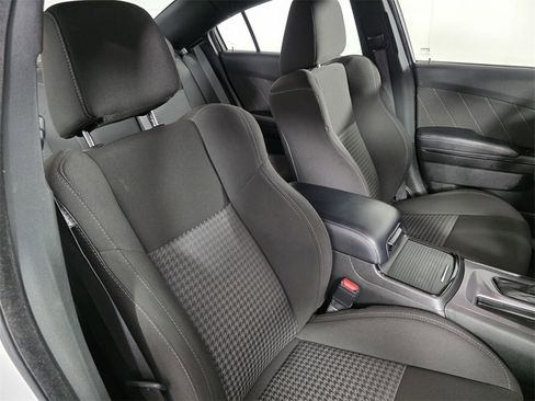 Used 2022 Dodge Charger GT w/ Blacktop Package image 34