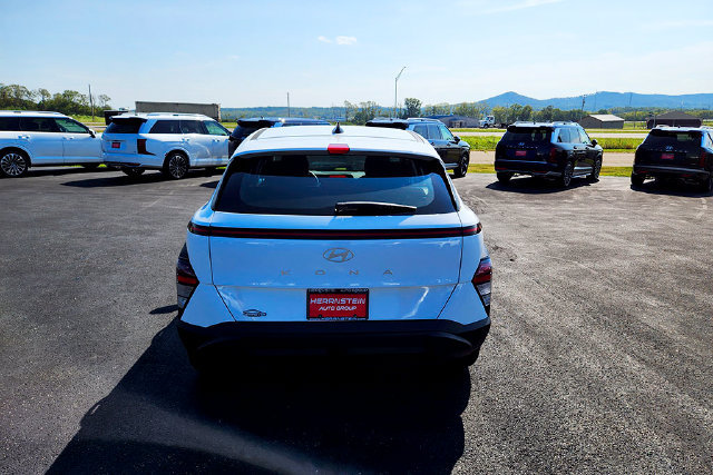 New 2027 Hyundai Kona SE FWD image 23