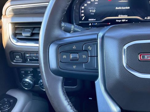 Used 2024 GMC Yukon SLT image 24