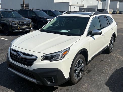 Certified 2021 Subaru Outback Touring AWD/4WD image 6