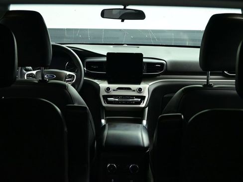 Used 2023 Ford Explorer XLT w/ Equipment Group 202A image 39