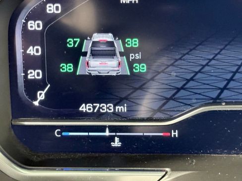 Used 2024 GMC Sierra 1500 AT4 w/ Technology Package image 17