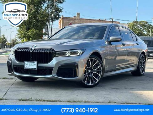 Used 2022 BMW 750i xDrive w/ Luxury Rear Seating Package AWD/4WD image 1