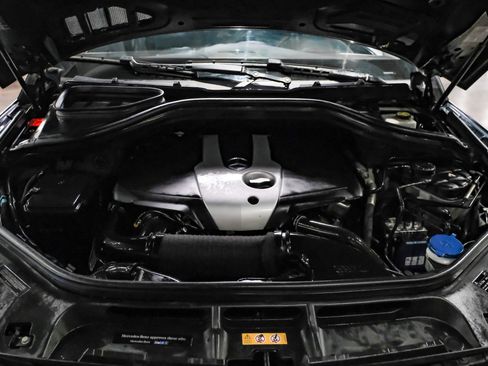 Used 2015 Mercedes-Benz ML 250 BlueTEC 4MATIC image 45