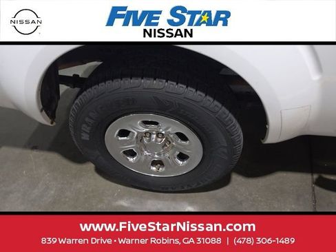 Used 2010 Nissan Frontier SE w/ Power Pkg RWD image 5