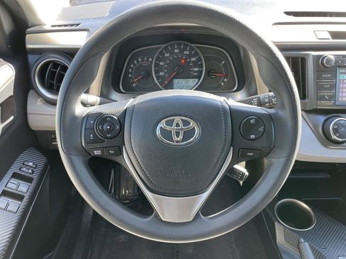 Used 2014 Toyota RAV4 LE image 13