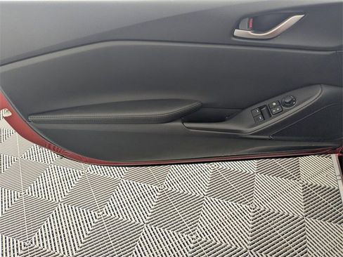 Used 2024 MAZDA MX-5 Miata Sport image 10