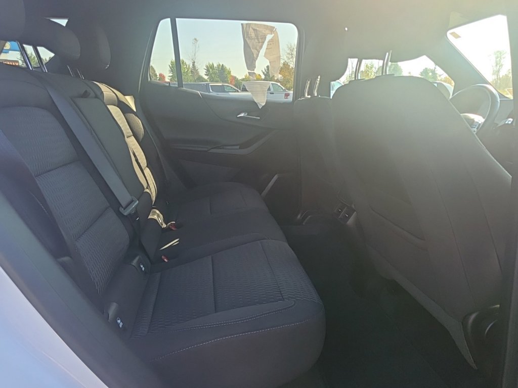 Used 2026 Chevrolet Equinox LT AWD/4WD image 24