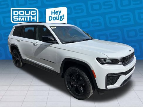 New 2026 Jeep Grand Cherokee L Limited w/ Limited Altitude Package AWD/4WD image 7