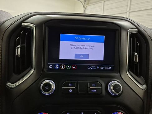 Used 2023 GMC Sierra 2500 AT4 w/ AT4 Preferred Package image 14