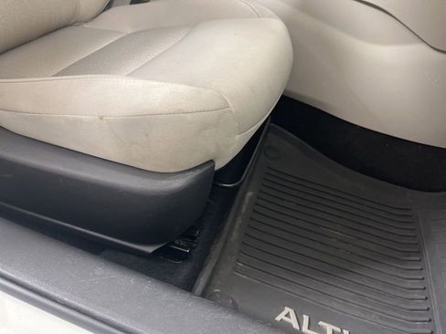 Used 2019 Nissan Altima 2.5 SV image 11