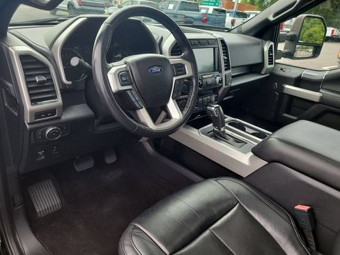 Used 2020 Ford F150 Lariat w/ Equipment Group 502A Luxury AWD/4WD image 15