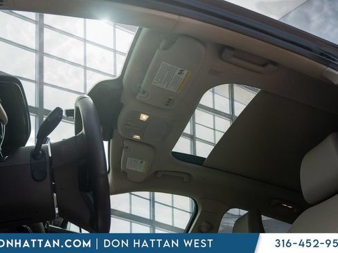 Used 2022 Lincoln Nautilus Reserve AWD/4WD image 19
