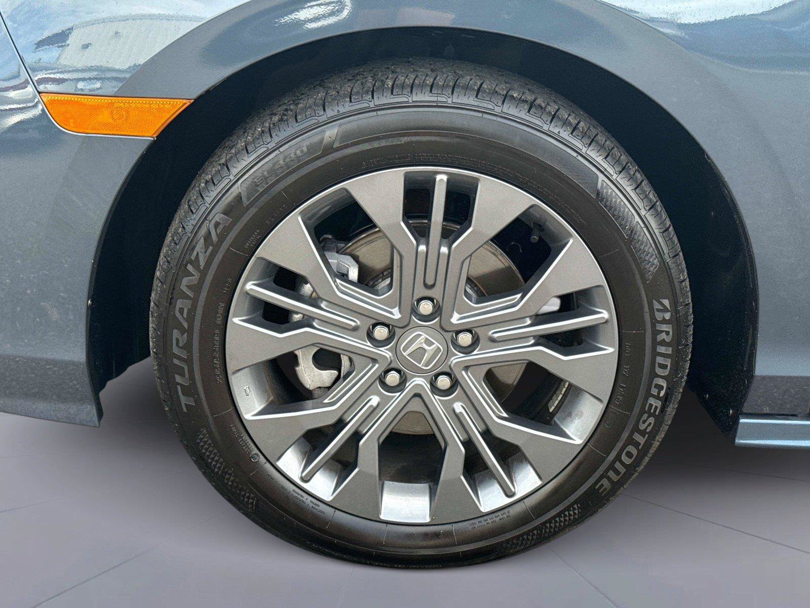 Certified 2026 Honda Odyssey Touring image 11